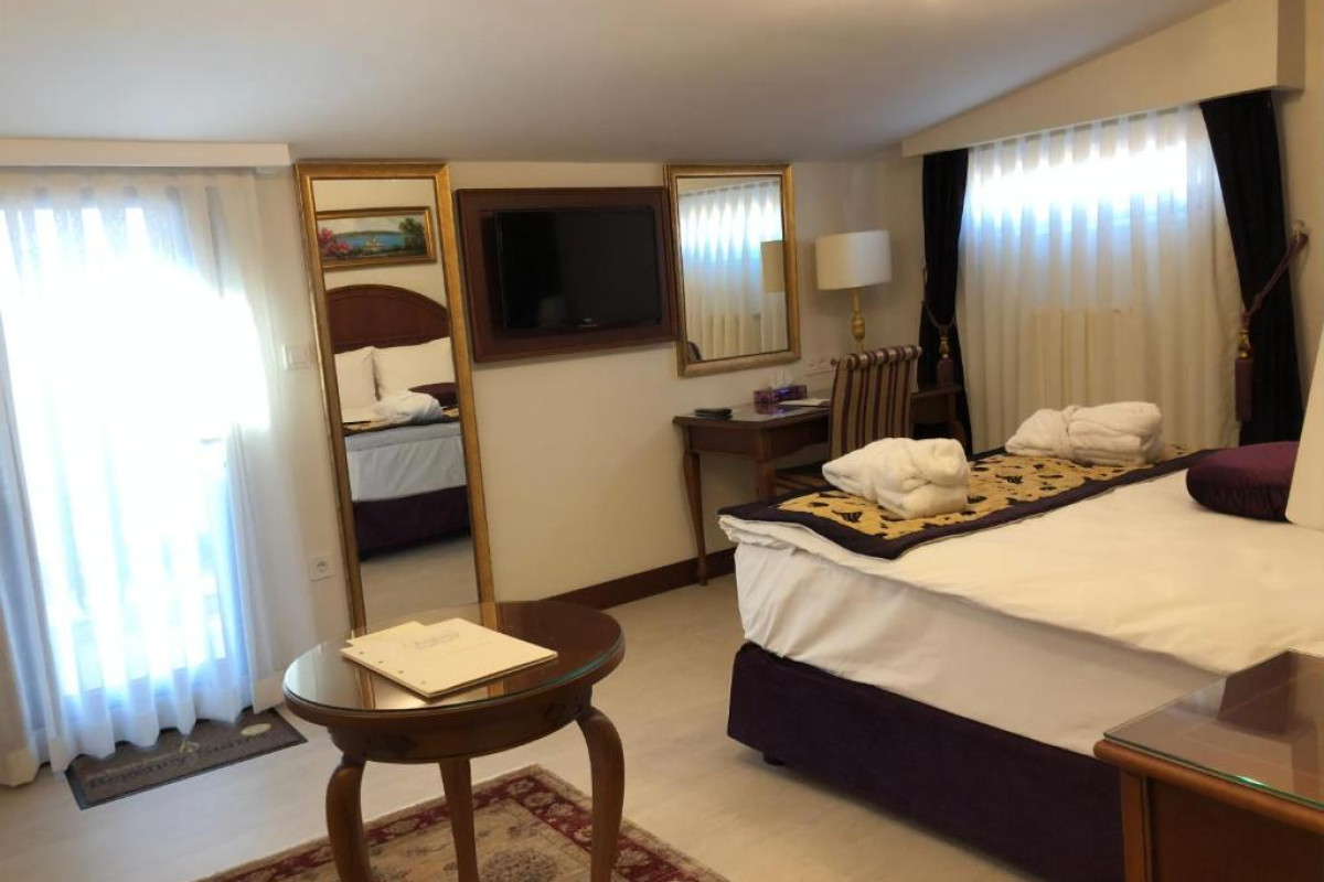 Glk Premier Regency Suites And Spa