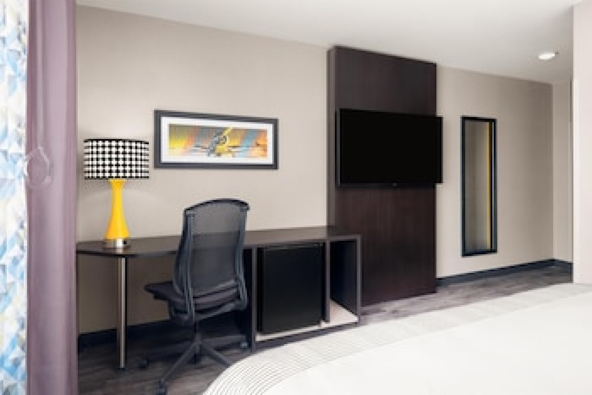 GLO BEST WESTERN BRONX NYC