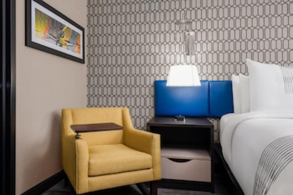 GLO BEST WESTERN BRONX NYC