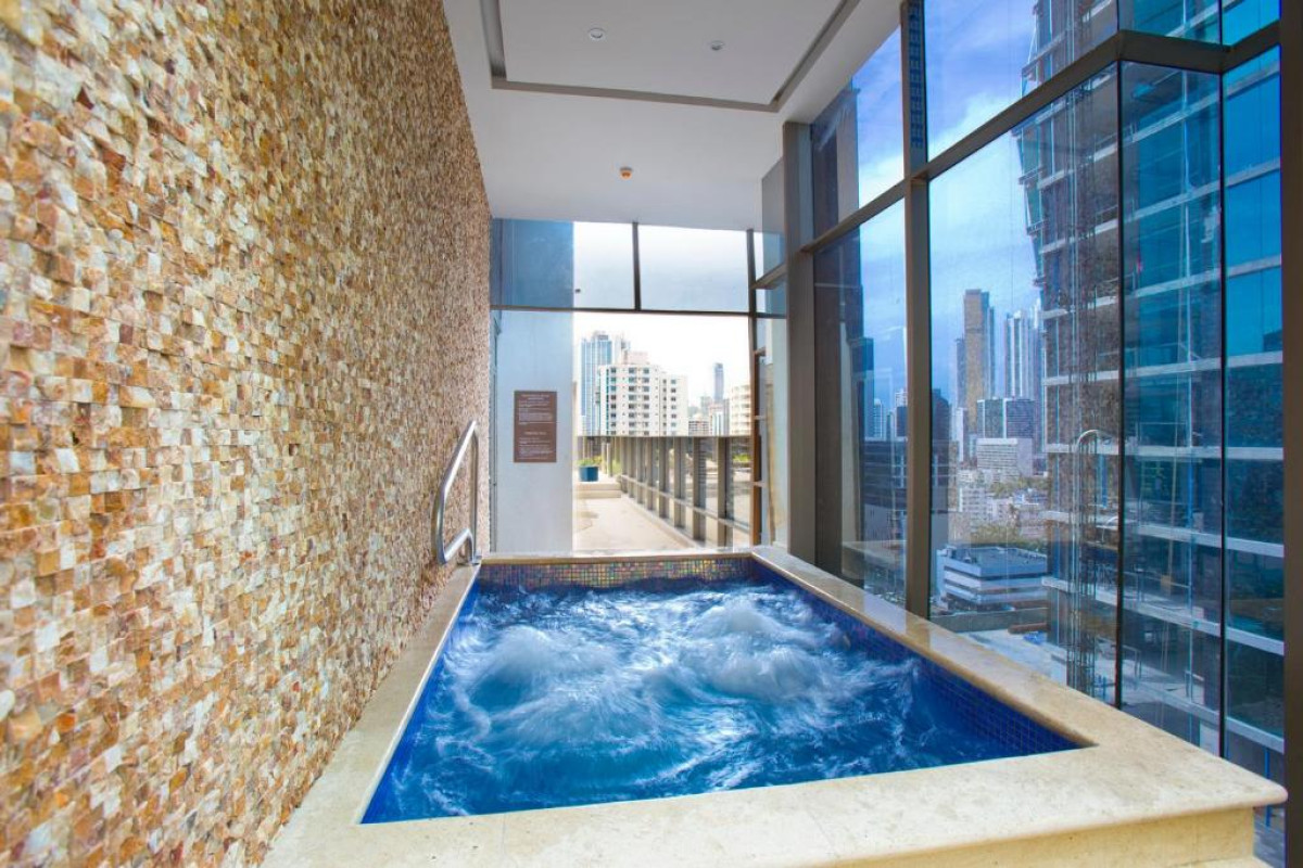Global Hotel Panama