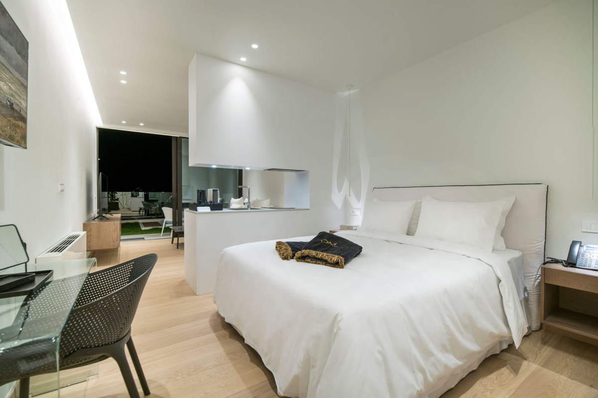 GM Exclusive Luxury Suites And SPA