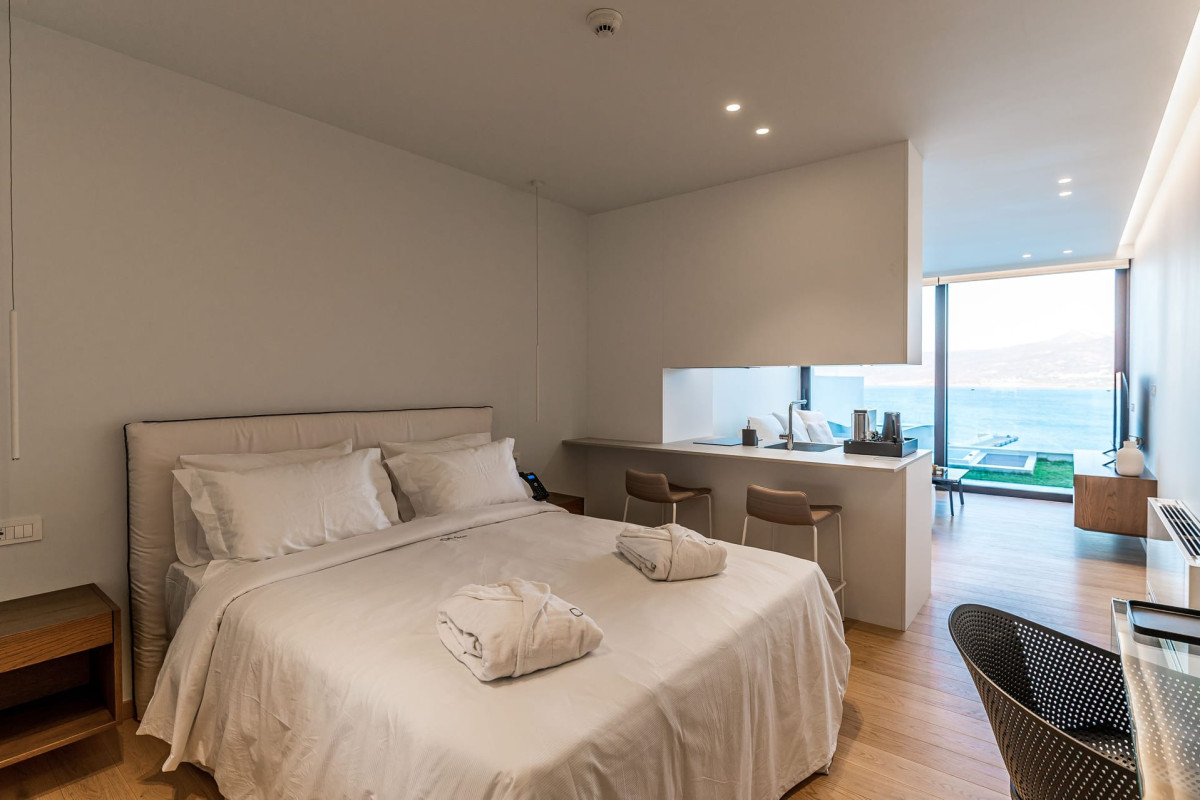 GM Exclusive Luxury Suites And SPA