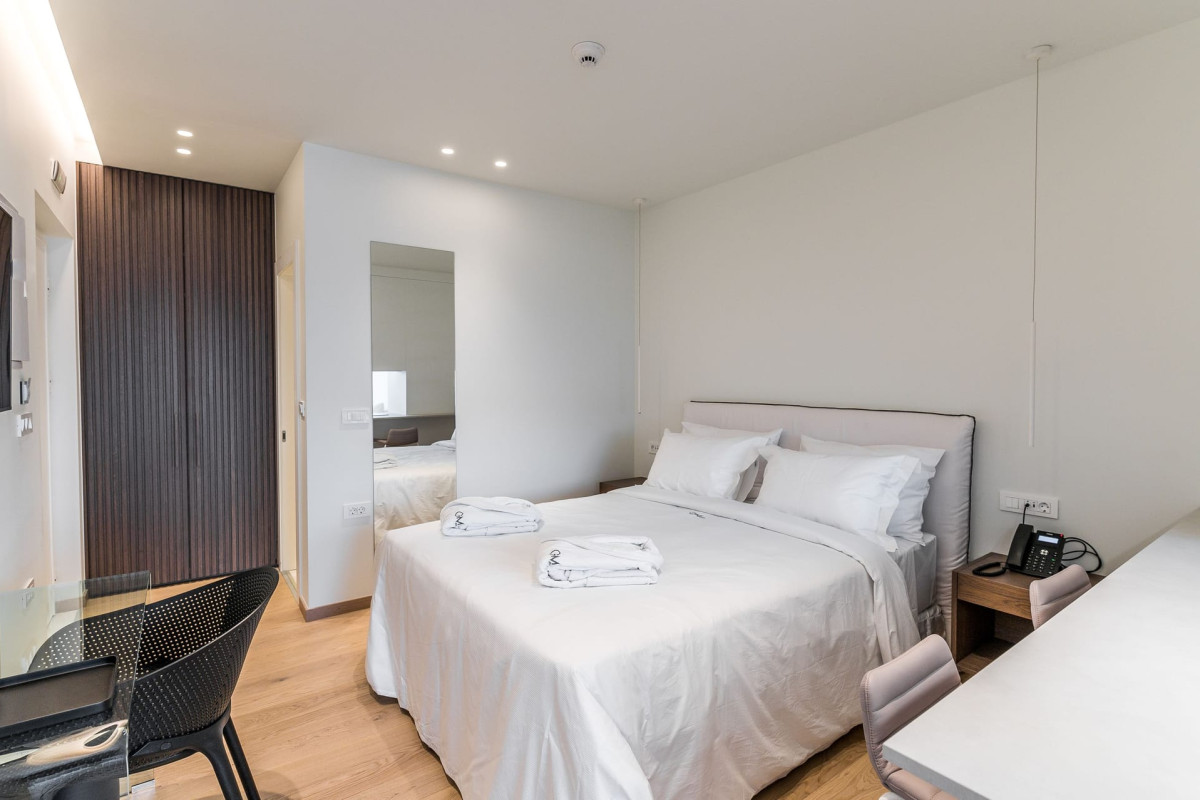 GM Exclusive Luxury Suites And SPA