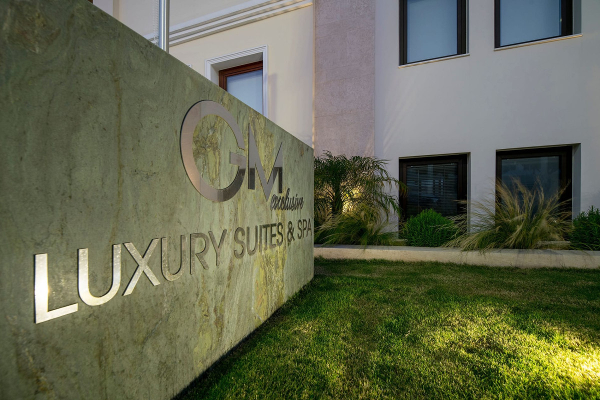 GM Exclusive Luxury Suites And SPA