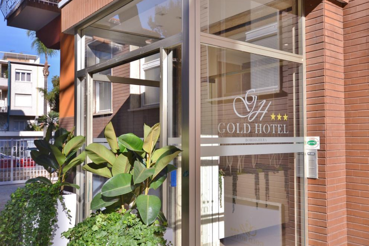 Gold Hotel