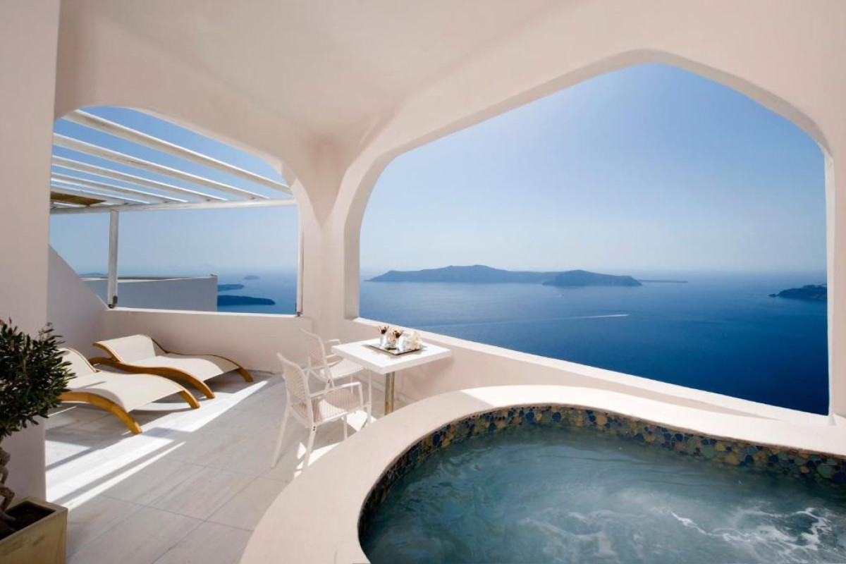 Gold Suites Santorini