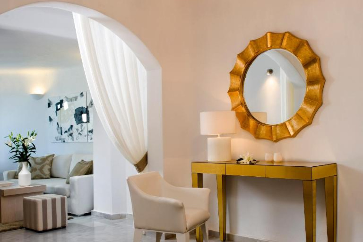 Gold Suites Santorini