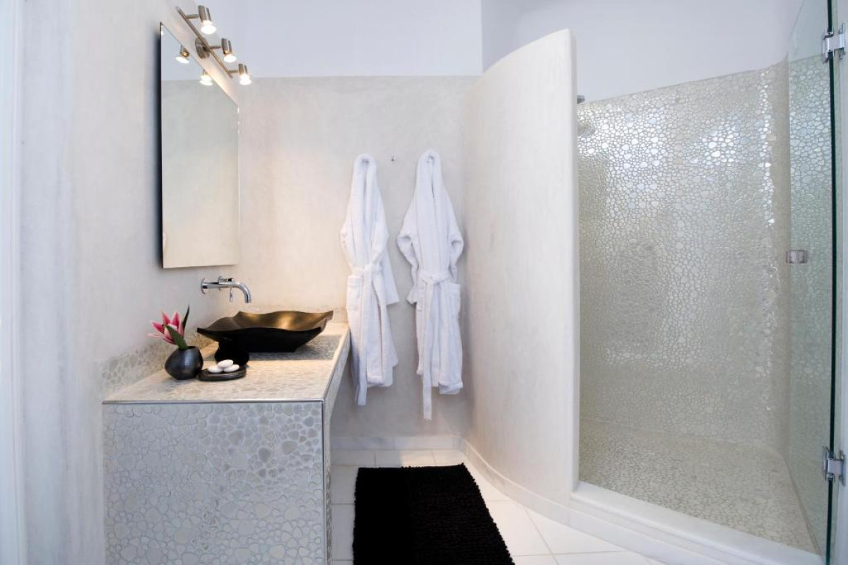 Gold Suites Santorini