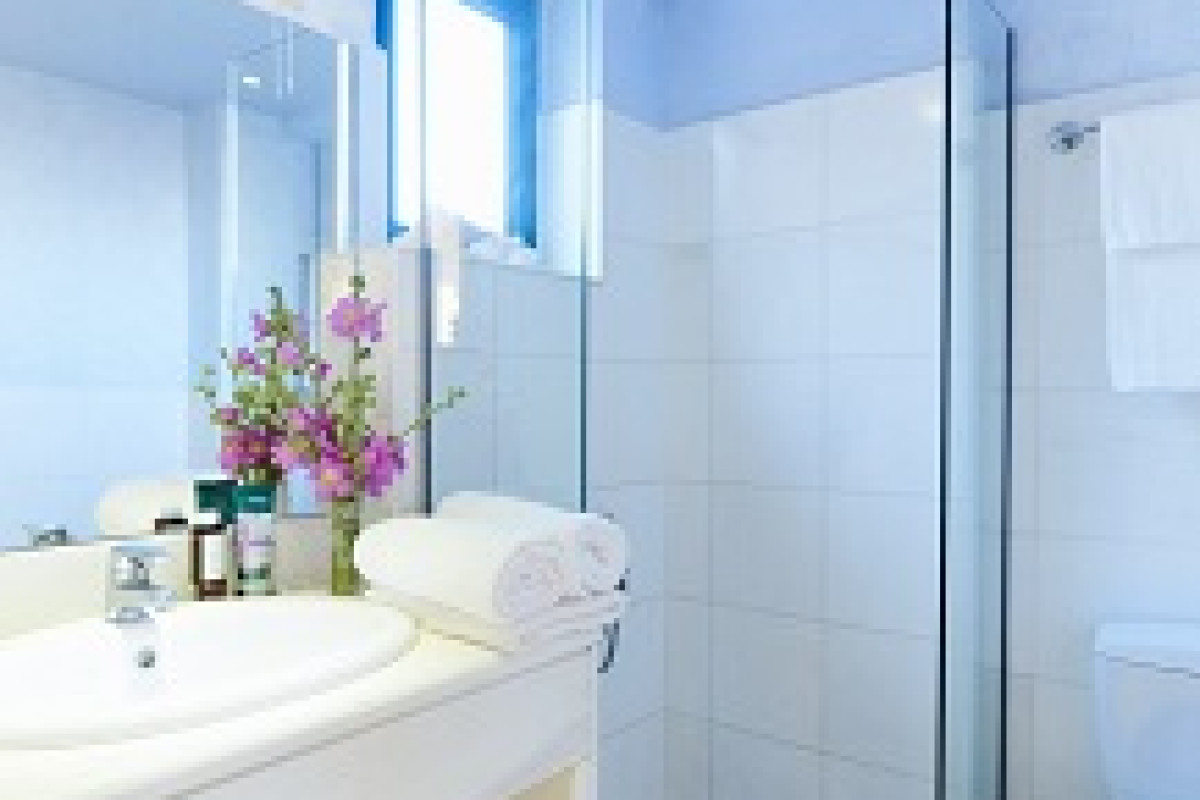 GOLDEN BAY APARTMENTS – GARDEN HAVEN