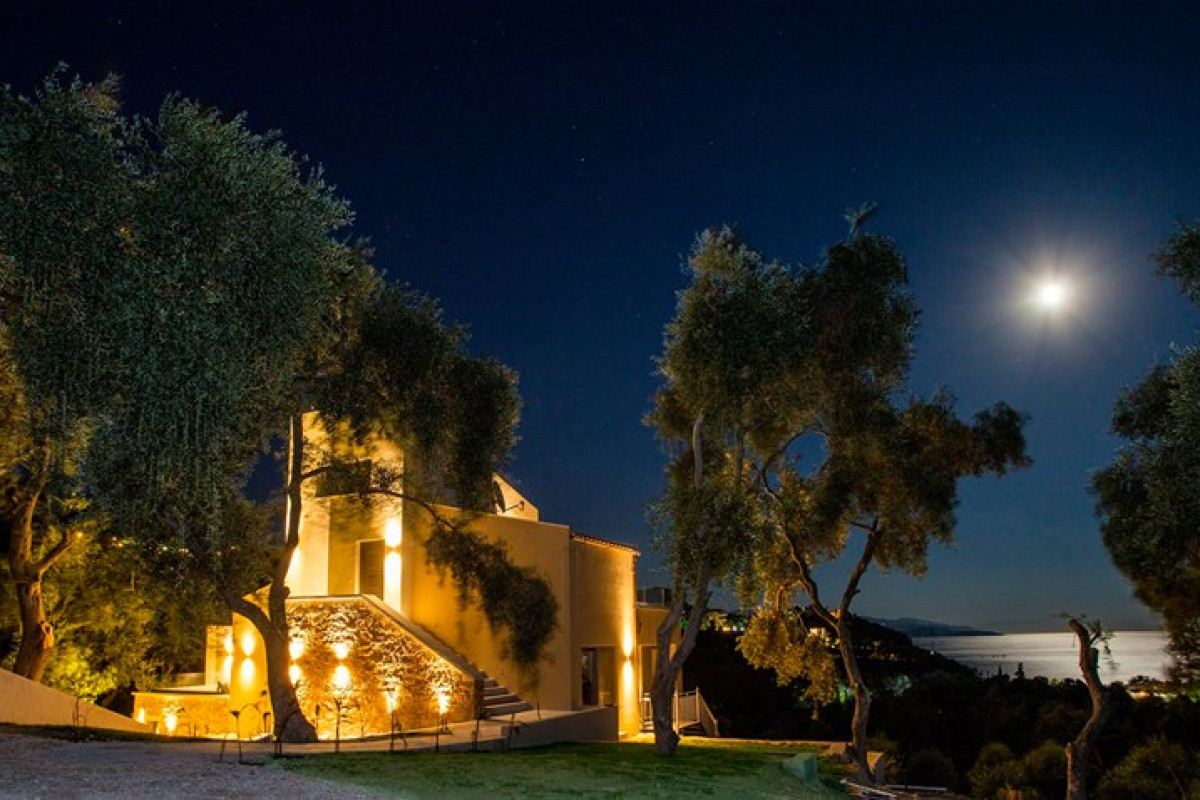 Golden Bay Suites & Maisonettes
