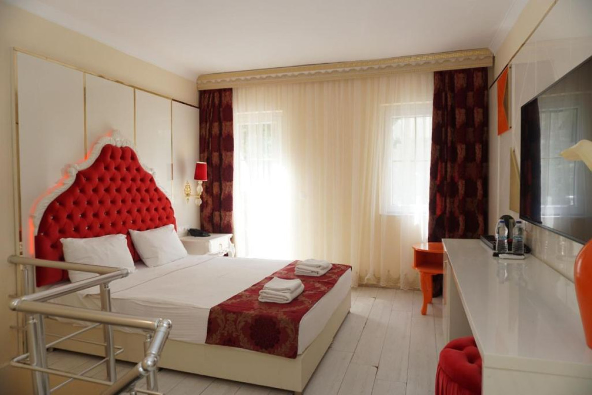 GOLDEN BEACH RESORT  SPA