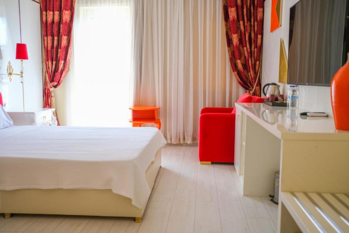 GOLDEN BEACH RESORT  SPA