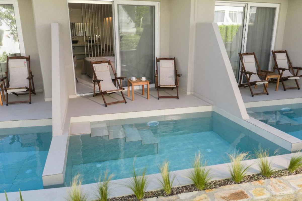 Golden Coast Suites