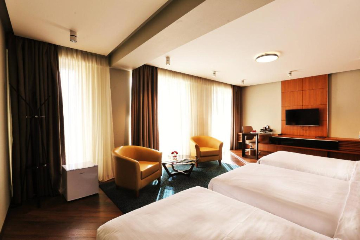 Golden Palace Hotel