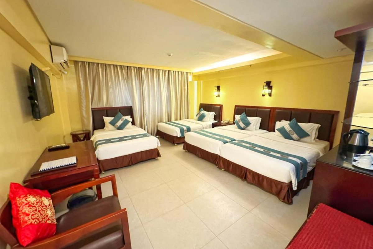 Golden Phoenix Hotel Boracay