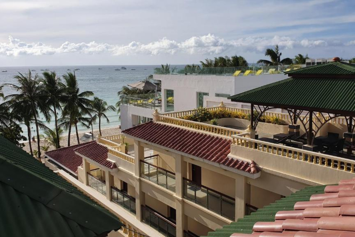 Golden Phoenix Hotel Boracay