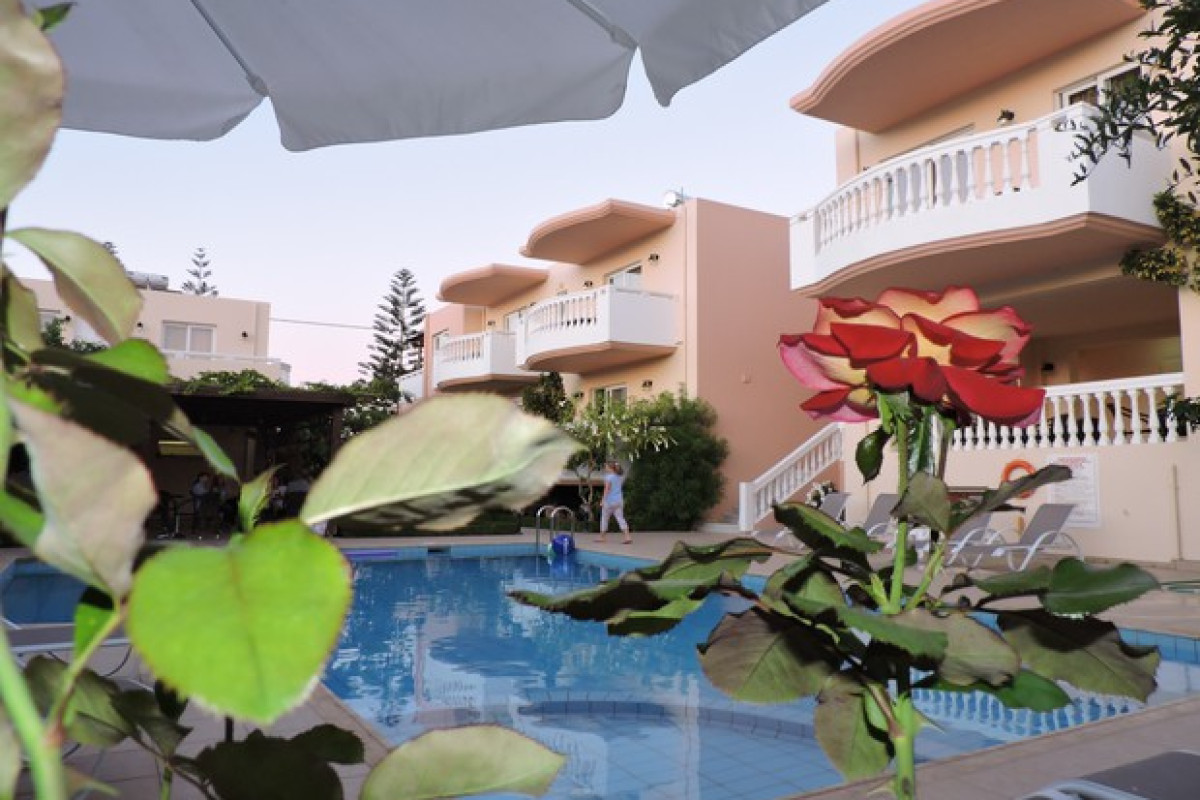 GOLDEN ROSE SUITES
