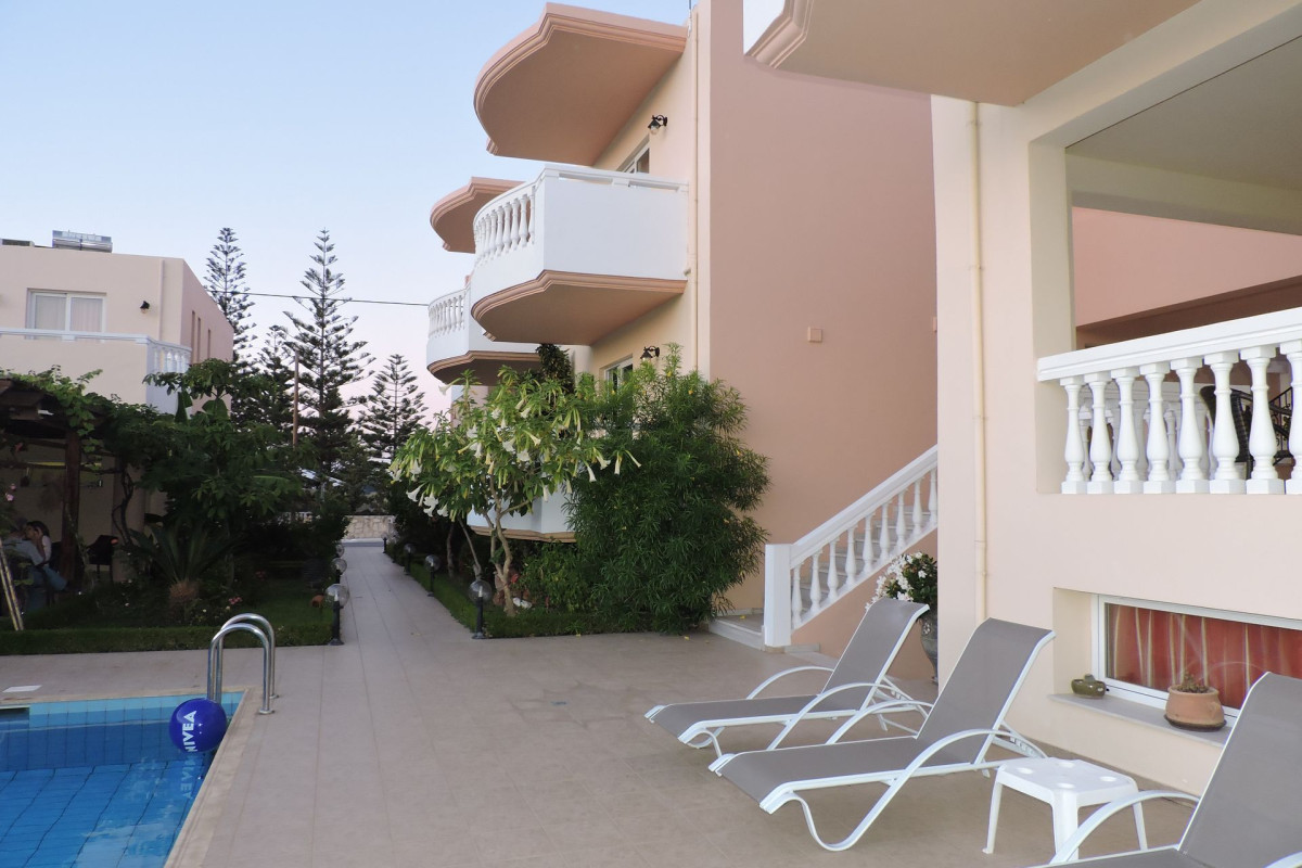 Golden Rose Suites