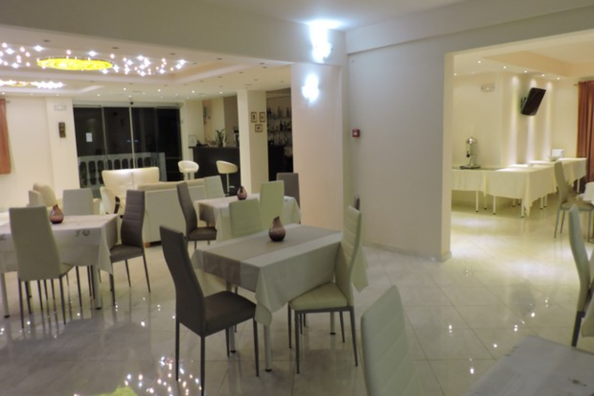 GOLDEN ROSE SUITES