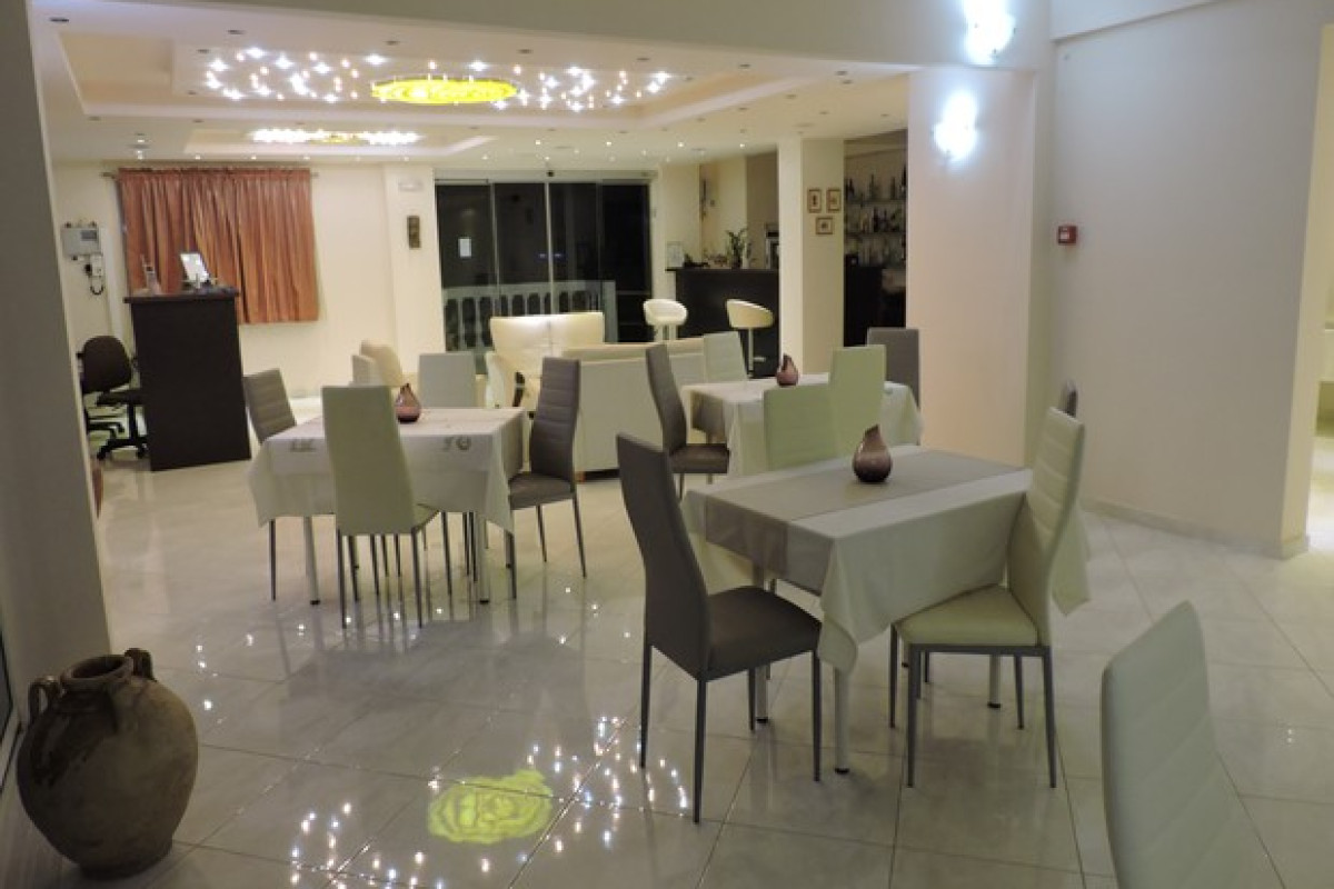 GOLDEN ROSE SUITES