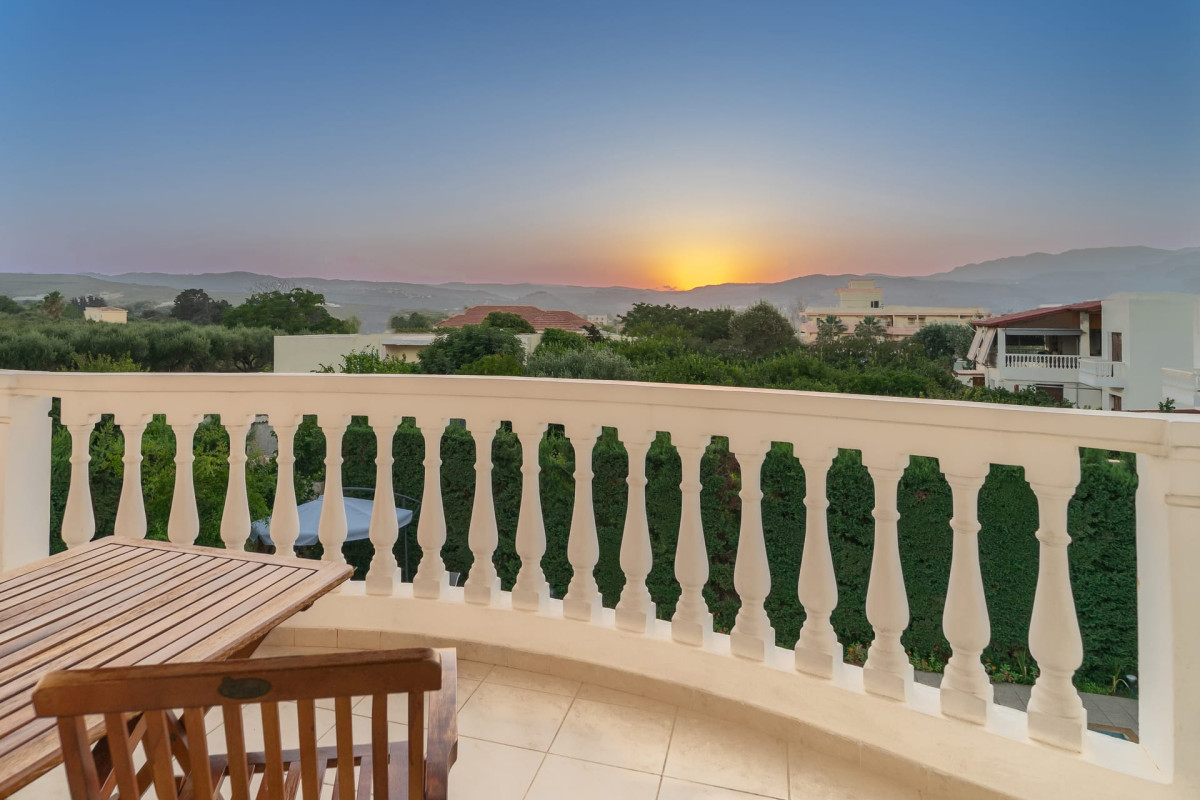 Golden Rose Suites