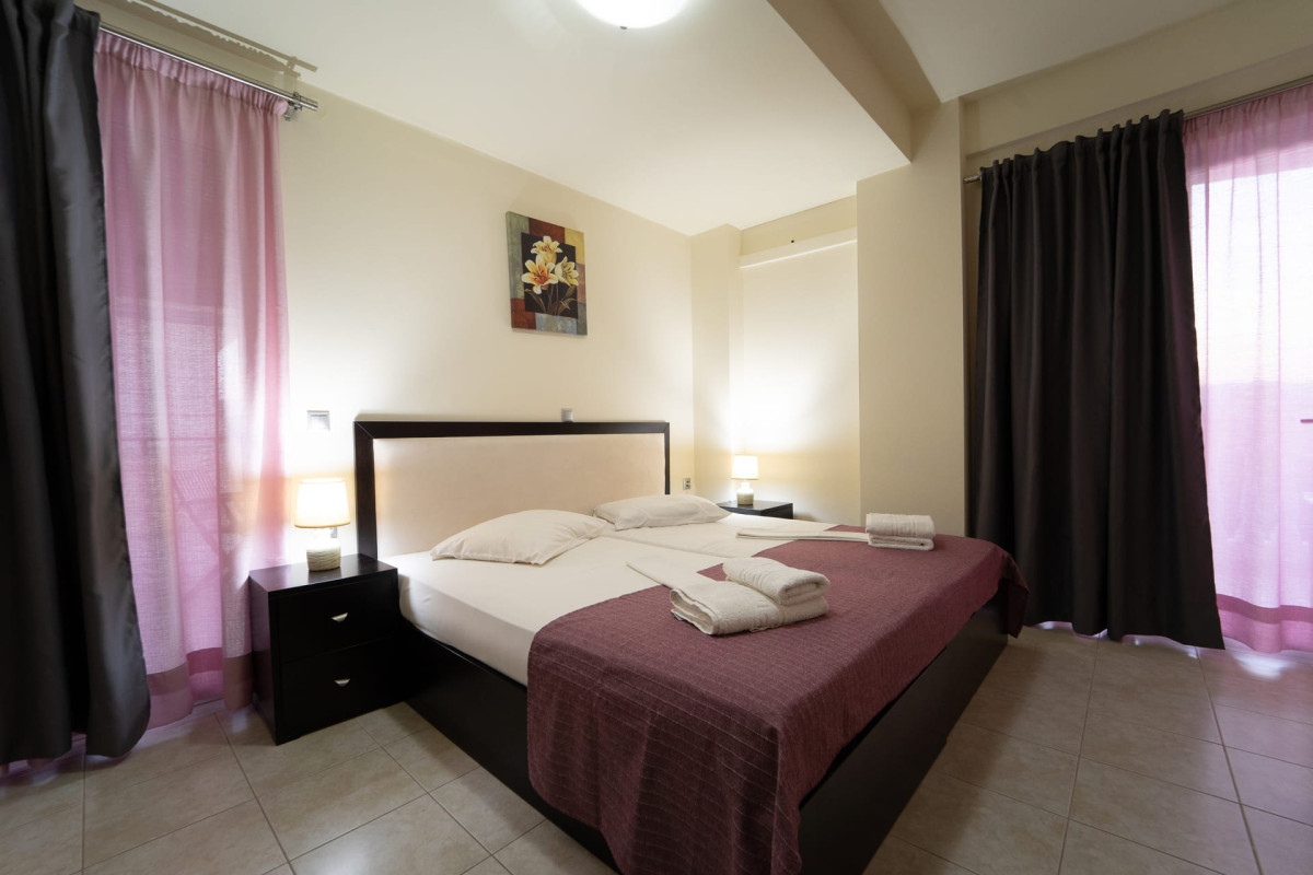Golden Rose Suites