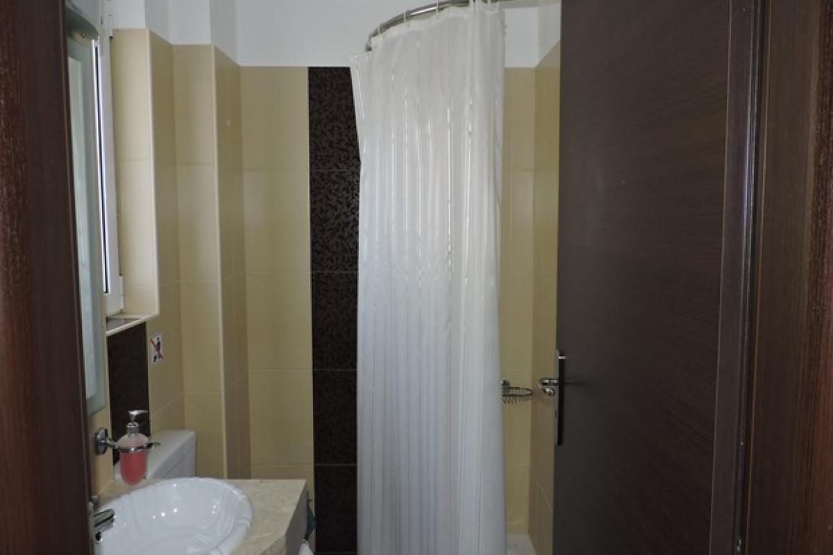 GOLDEN ROSE SUITES