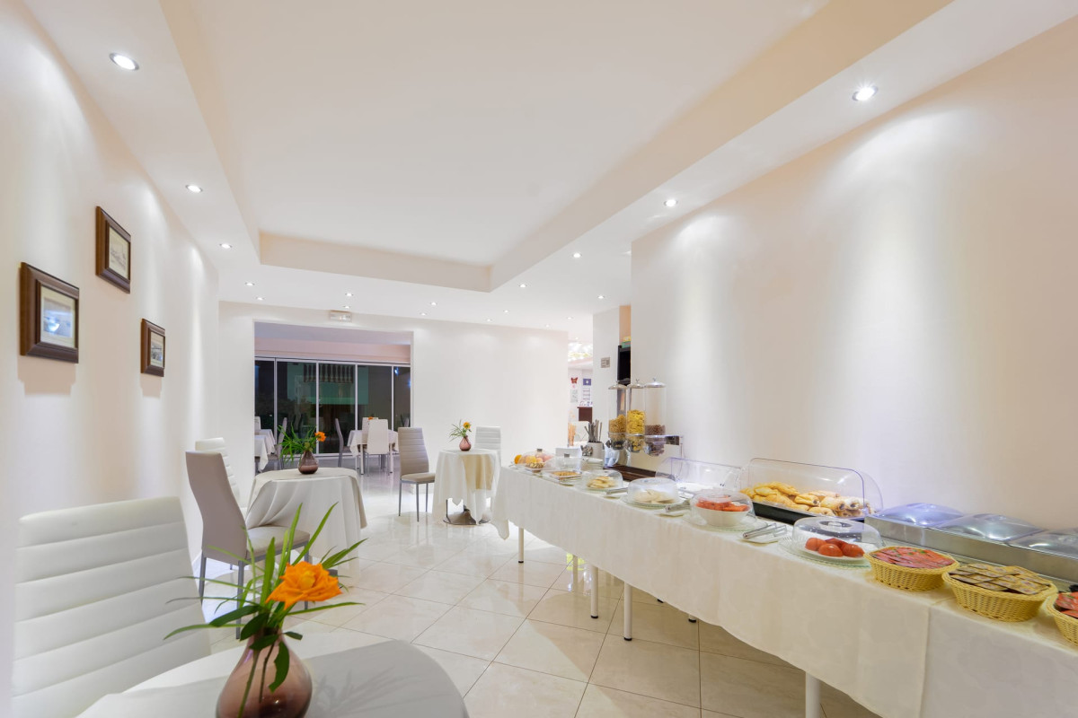 Golden Rose Suites