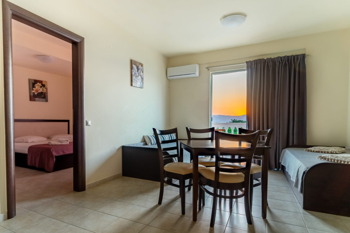 Golden Rose Suites