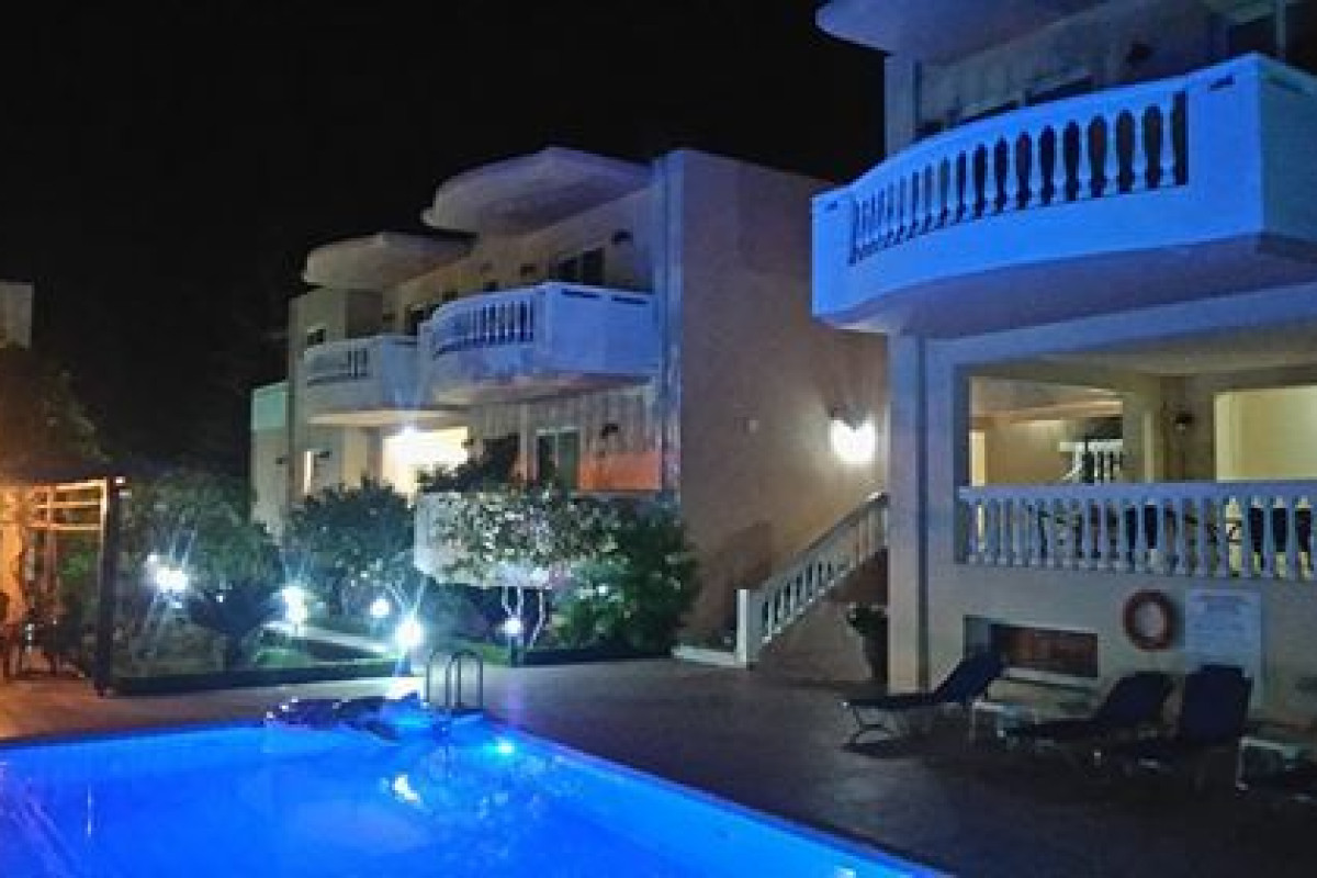 Golden Rose Suites