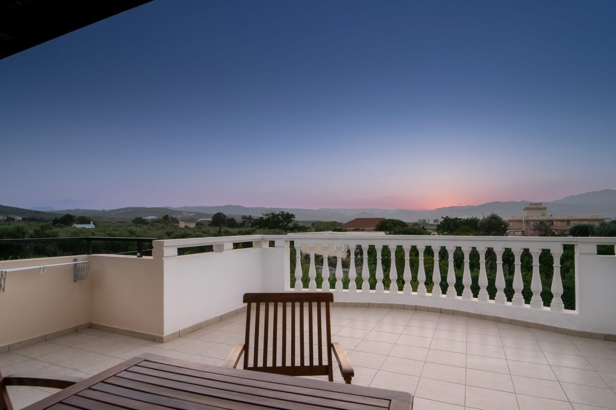 Golden Rose Suites
