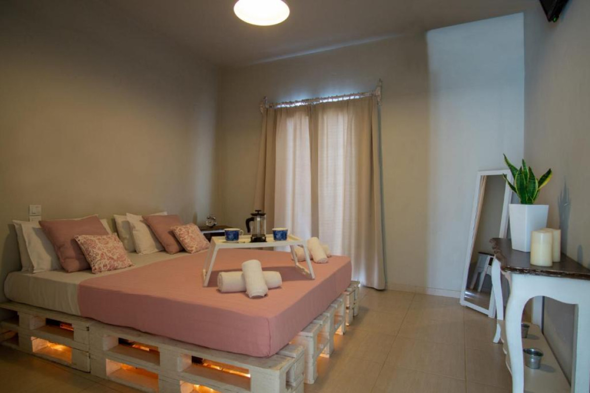 Golden Sun Boutique Malia