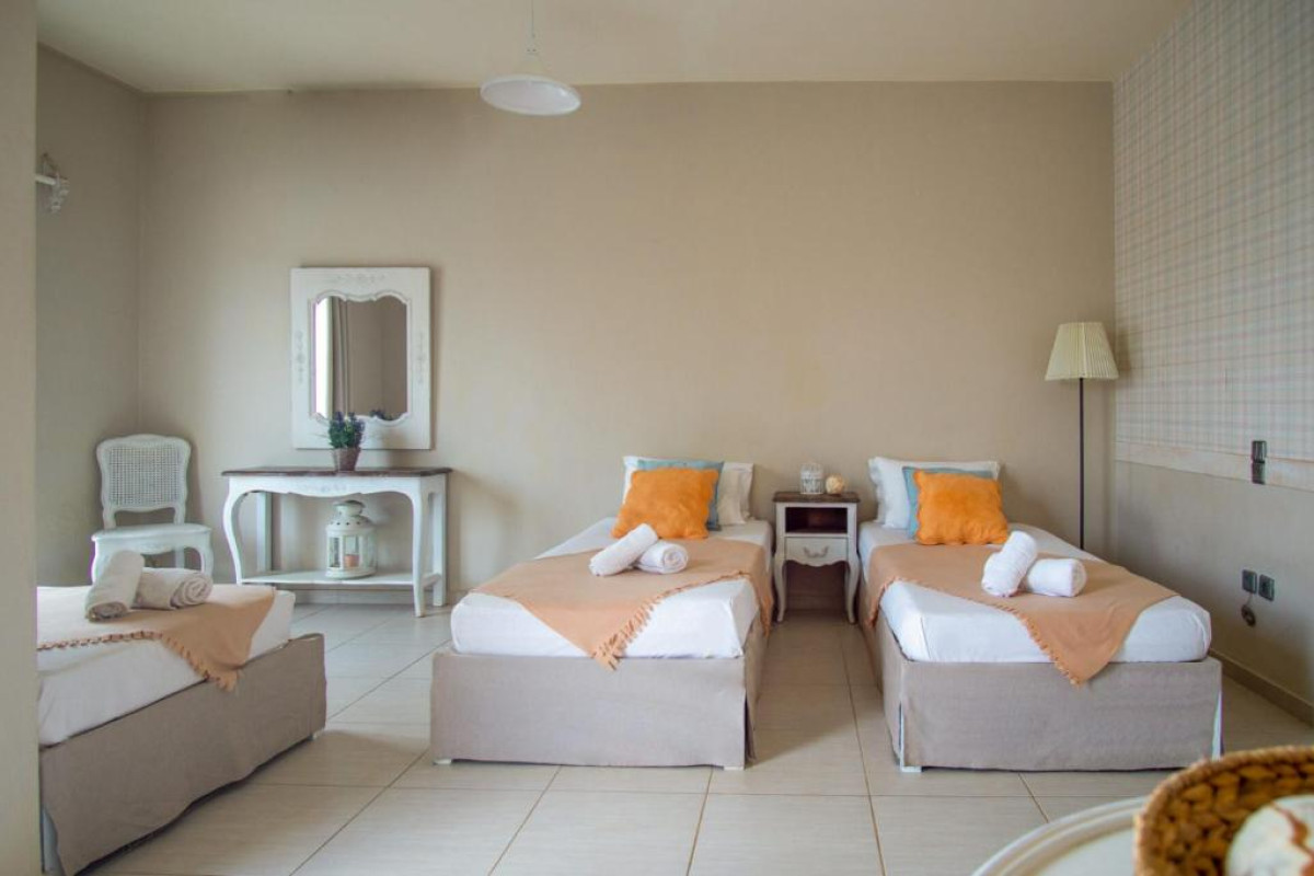 Golden Sun Boutique Malia