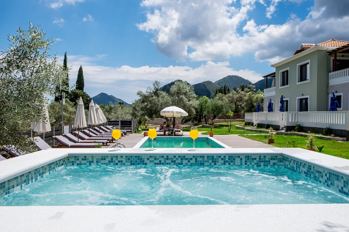 Golden Sun Villas