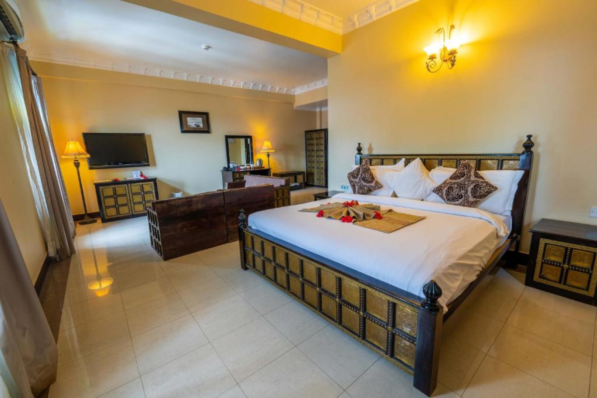 Golden Tulip Stone Town Boutique