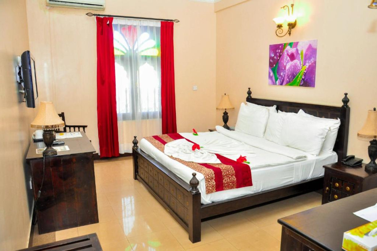 Golden Tulip Stone Town Boutique