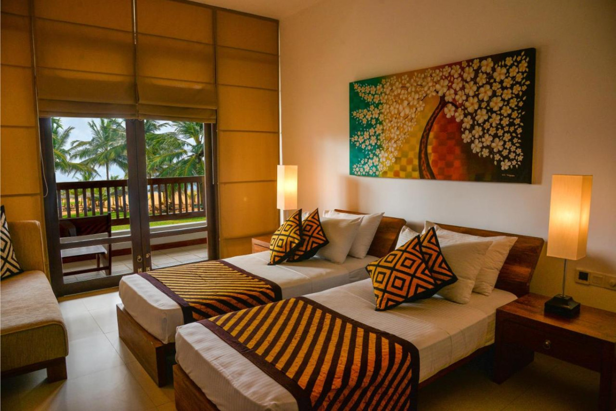 Goldi Sands Beach (Negombo)