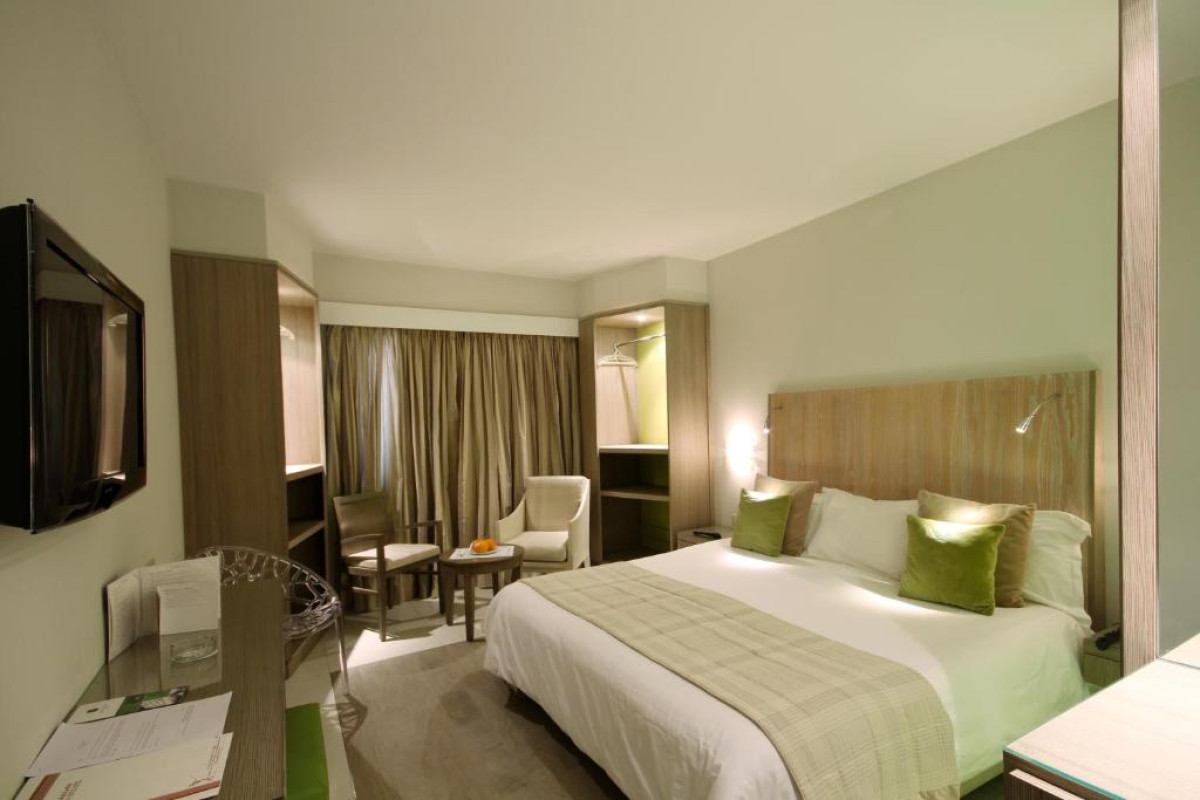 GOLF ROYAL HOTEL