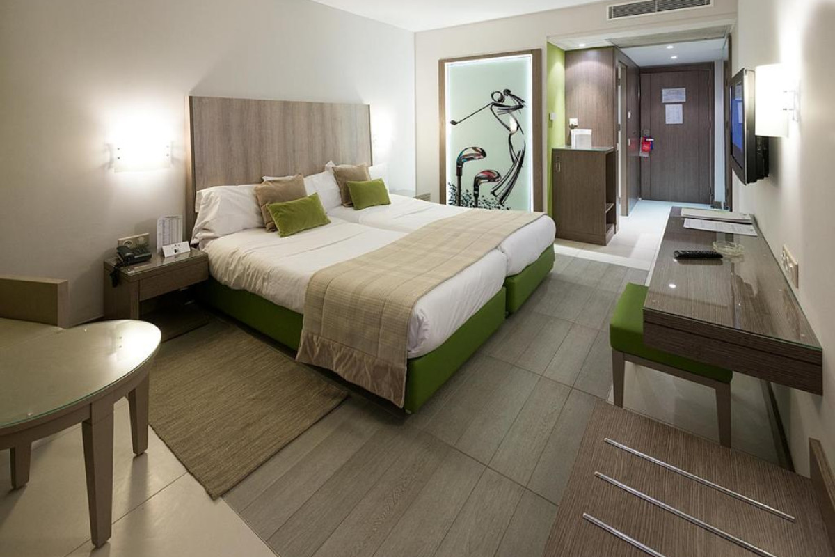 GOLF ROYAL HOTEL