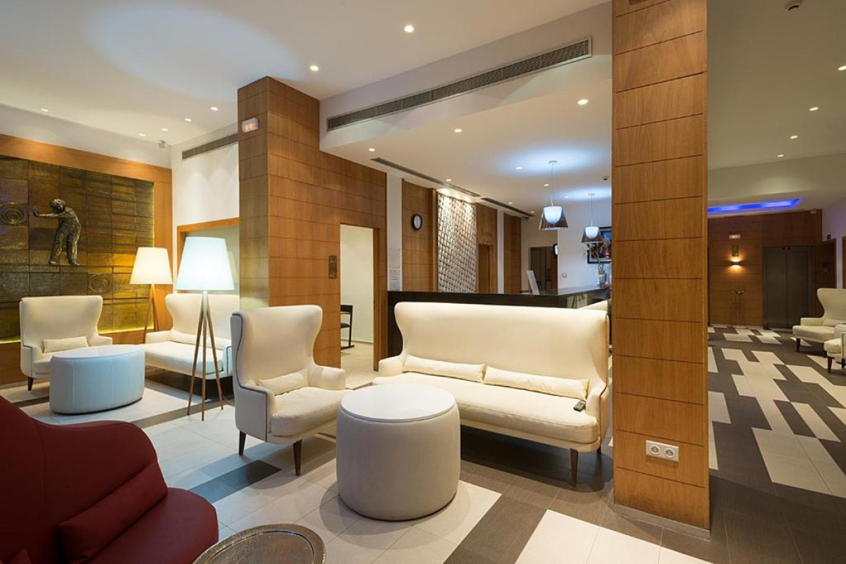 GOLF ROYAL HOTEL