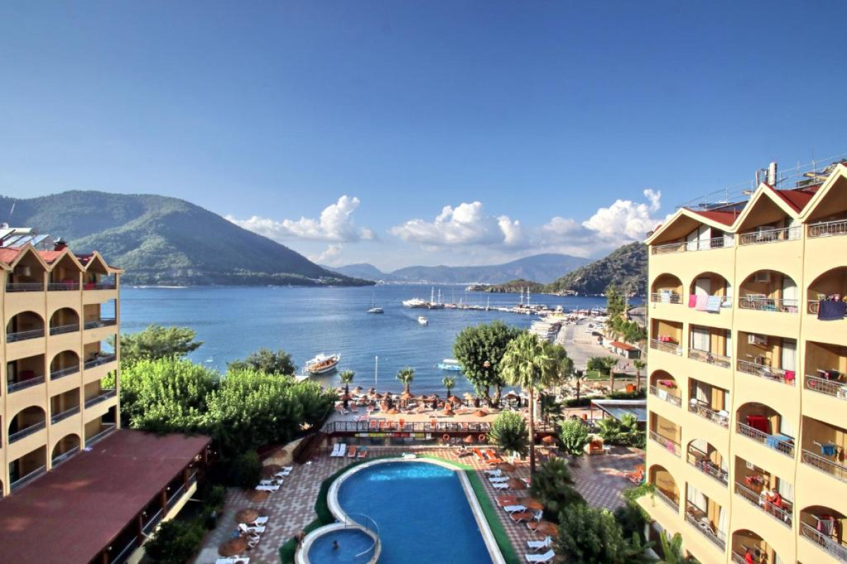 Hotel Golmar Beach