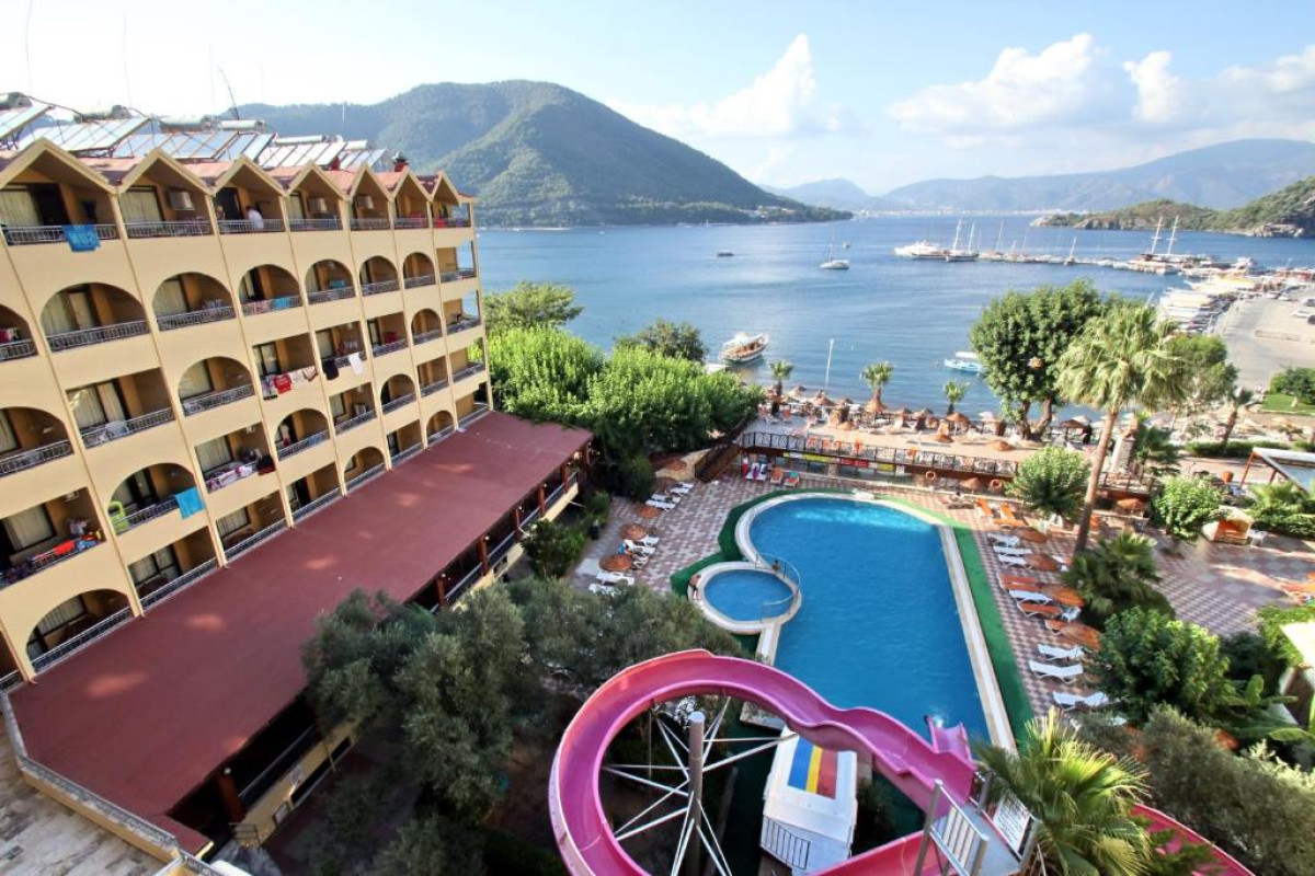 Hotel Golmar Beach