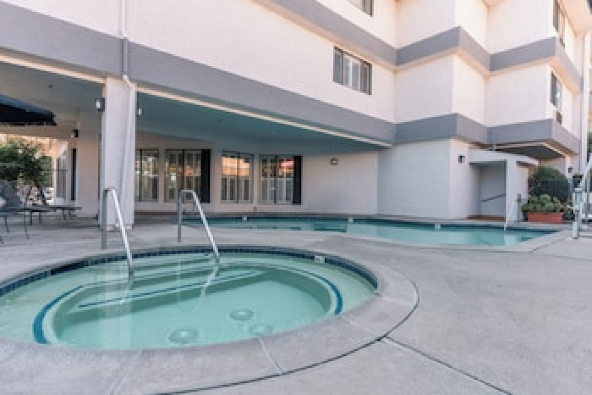 GOVERNORS INN