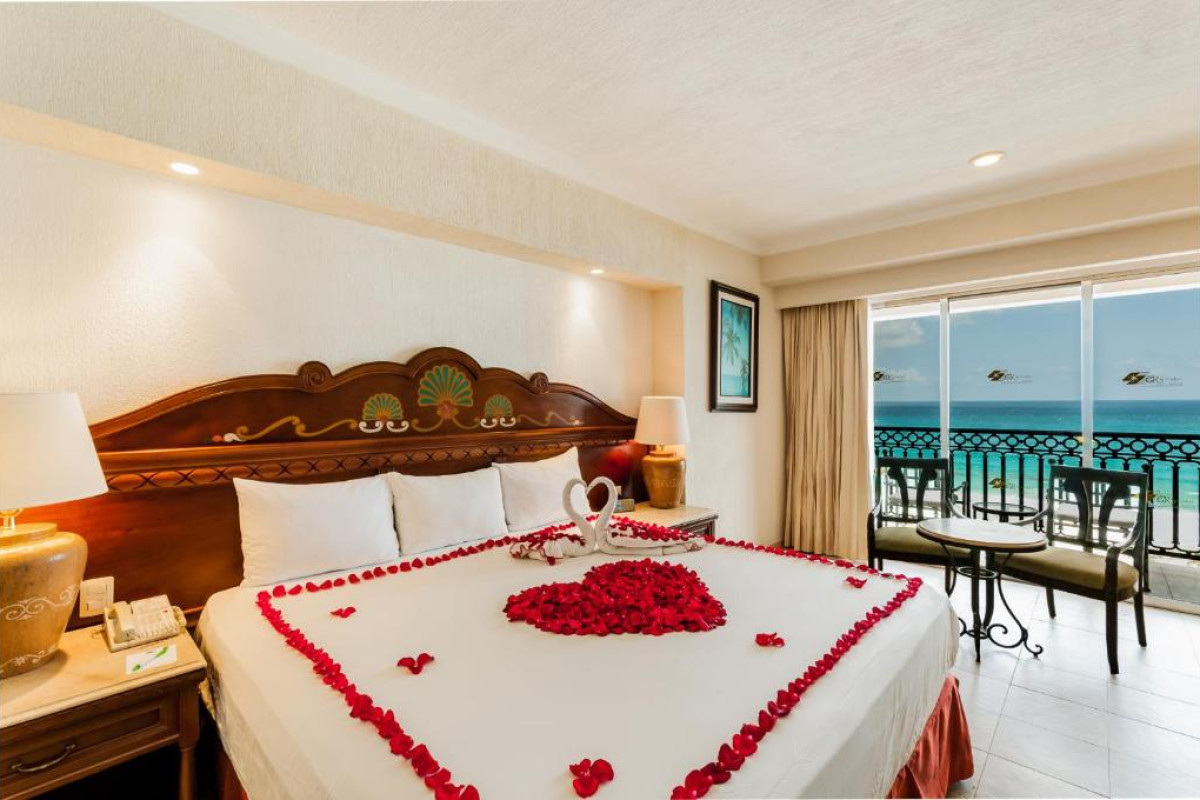 Gr Solaris Cancun