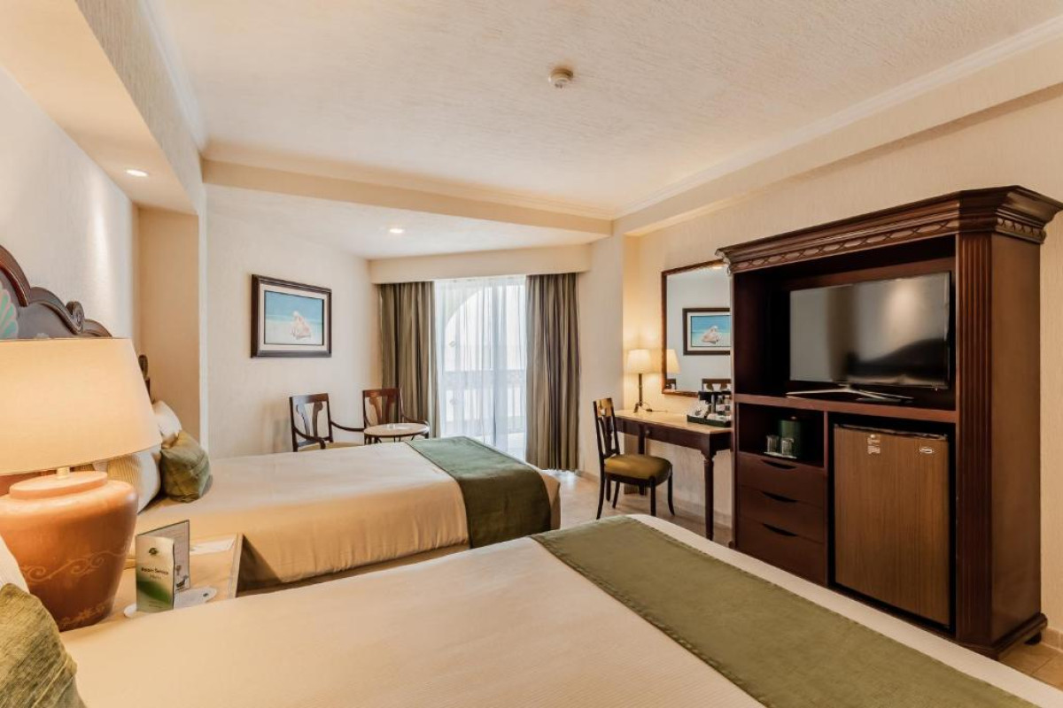 Gr Solaris Cancun