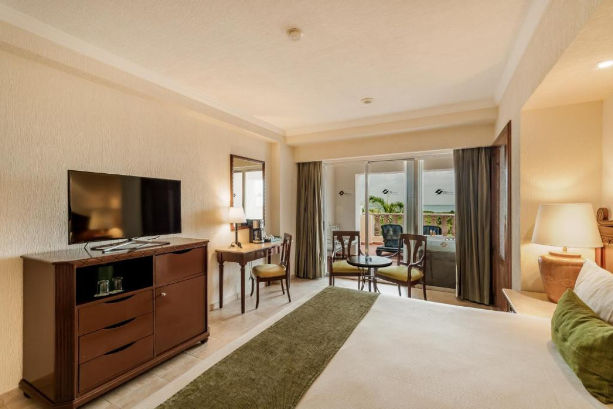 Gr Solaris Cancun