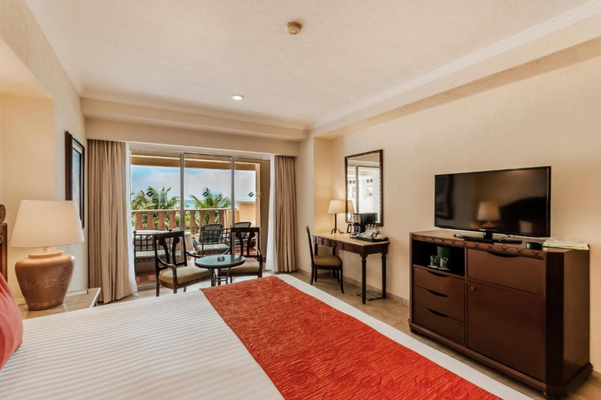 Gr Solaris Cancun