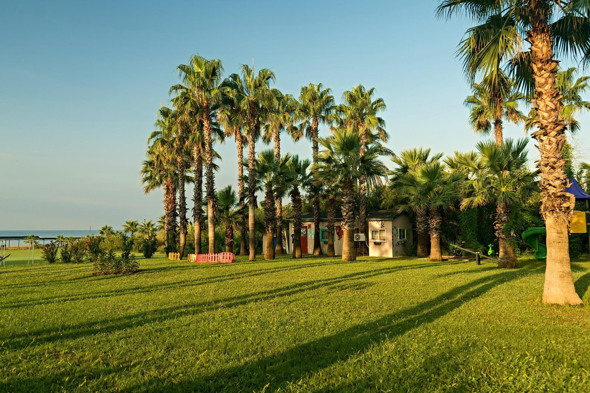 Royal Atlantis Beach