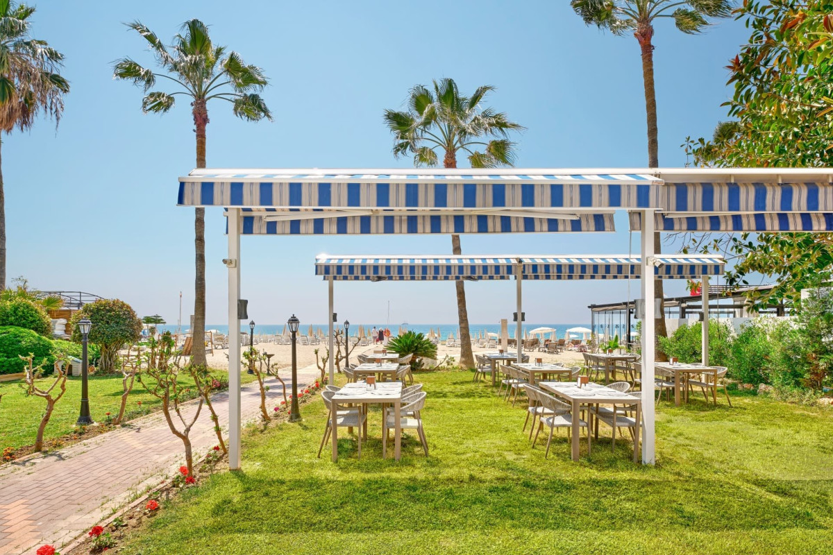 Elysee Beach Hotel