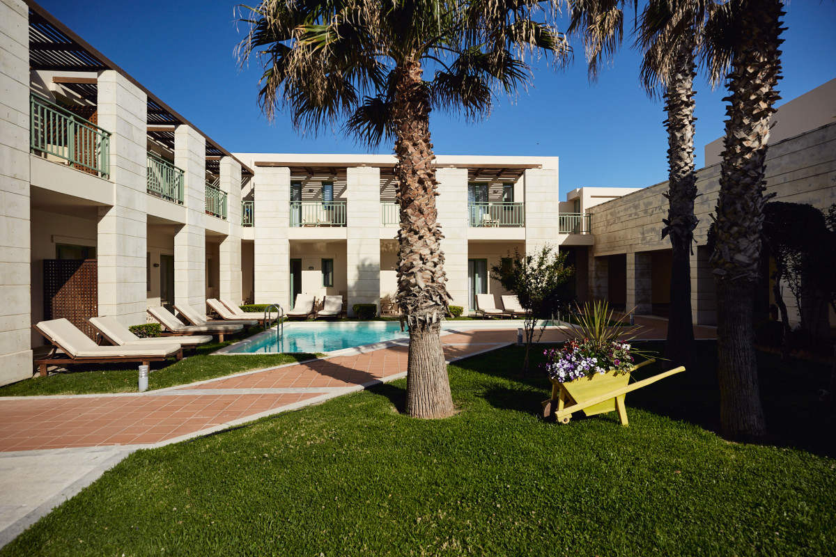 GIANNOULIS GRAND BAY BEACH RESORT (ADULTS ONLY)